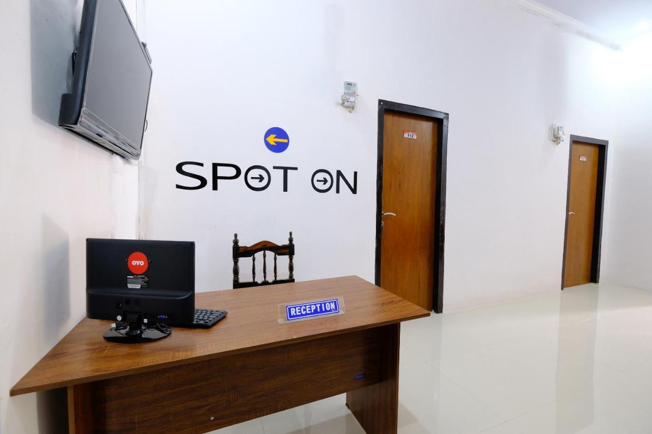 Spot On 1784 Tnc Residence Syariah Mataram Exterior foto