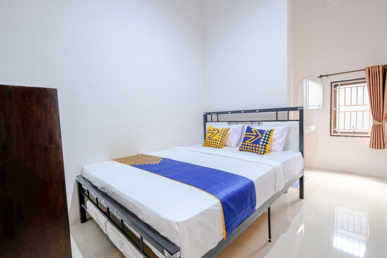Spot On 1784 Tnc Residence Syariah Mataram Exterior foto